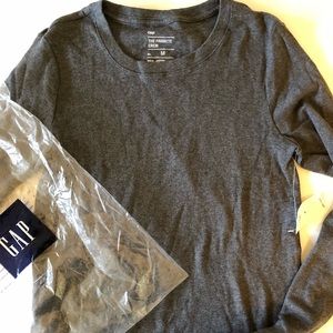 Brand New Favorite Long-Sleeve GAP Crew M